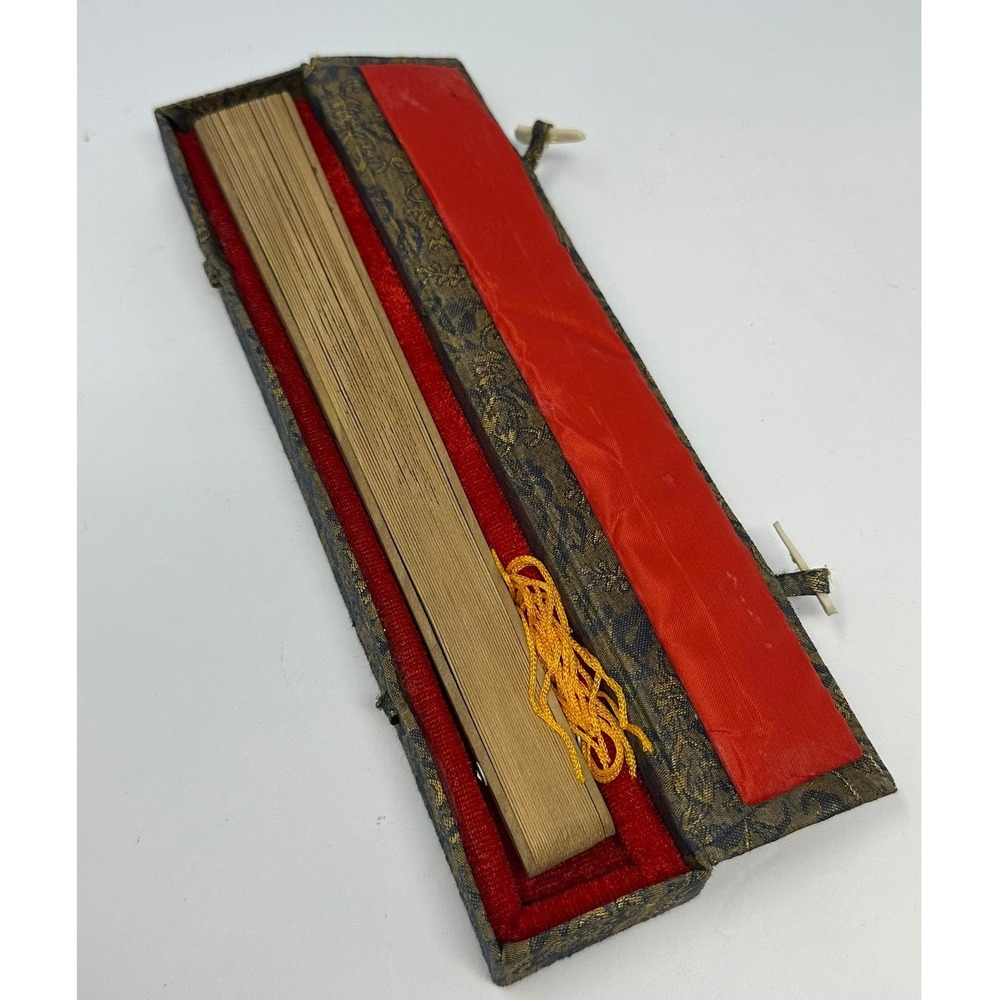 Vintage Chinese Sandalwood Folding Fan Carved Pheasant Design with‎ Brocade Box - Picture 3 of 14